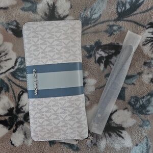 Michael kors Signature Jet Set Large Travel Continental Wallet